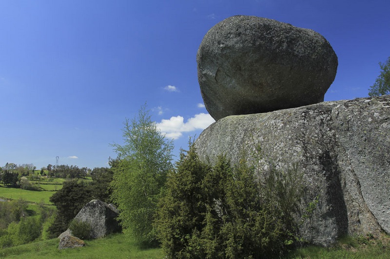 La Roche Branlante