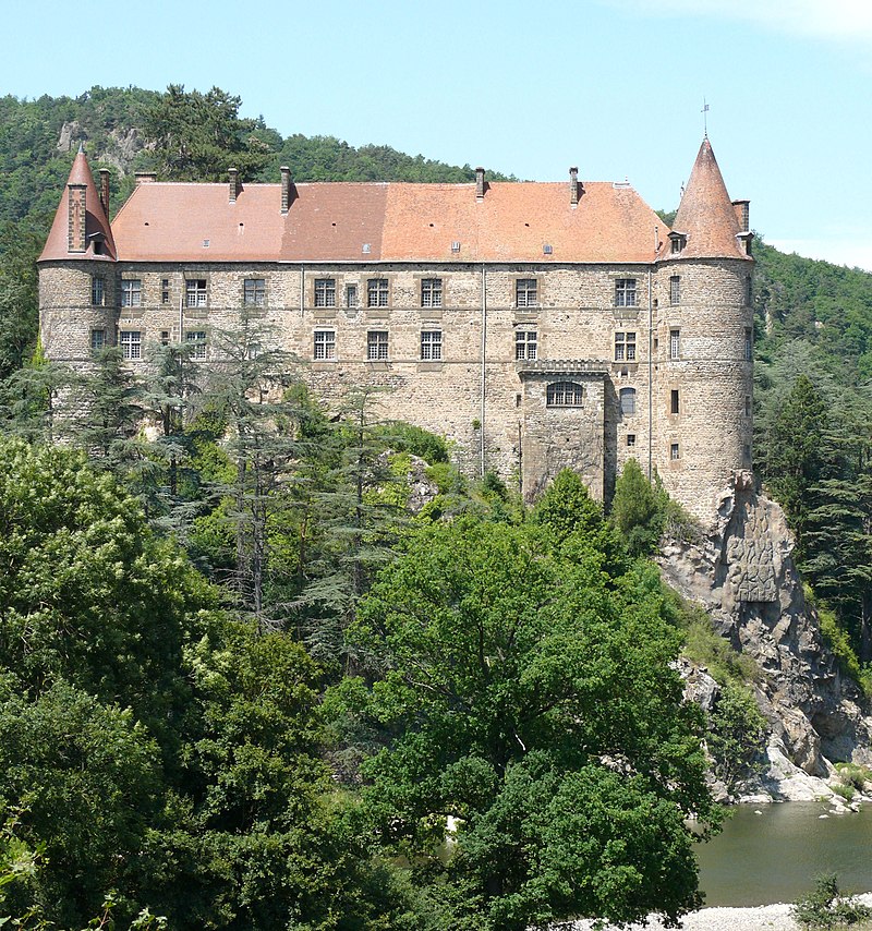 château de lavoûte polignac chien accepté.