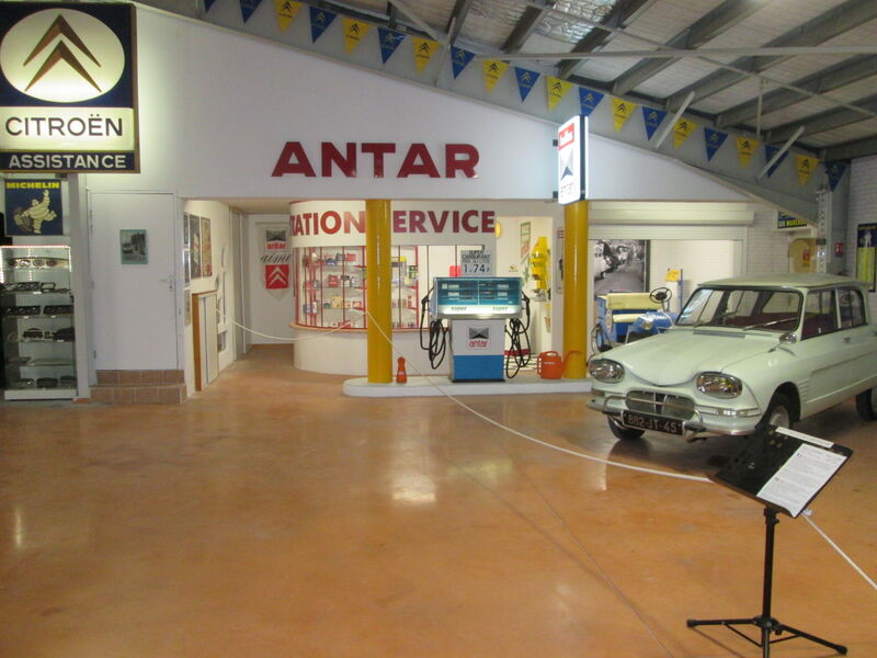 musée des citroen chien accepté